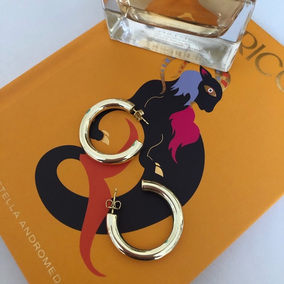 GOLD HOOPS - Picture 6 of 8